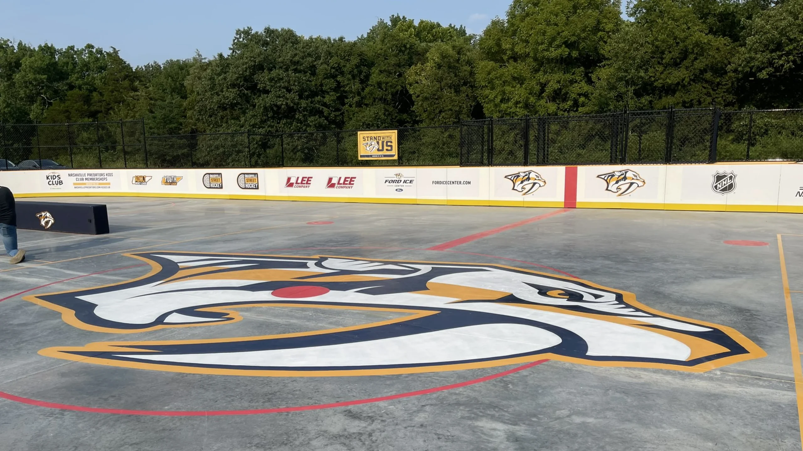 Lee Company Dek Hockey Rink